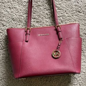 Michael Kors Jet Set Tote